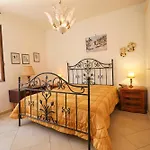 Keferas House Apartman *