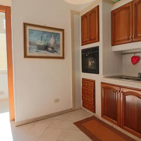 아파트 Keferas House