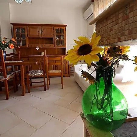 Apartman Keferas House