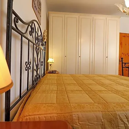 Keferas House Apartman Otranto