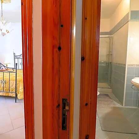 Keferas House Apartman Otranto