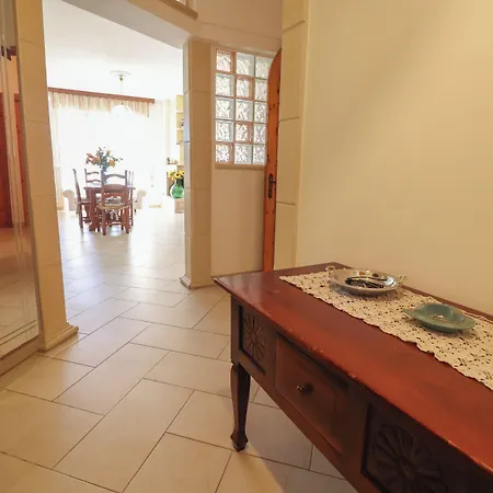 Keferas House 아파트